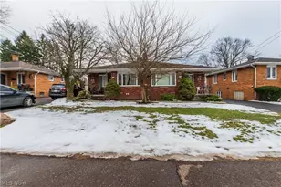 1030-1032 Saxon Ave, Akron, OH 44314 - Photo 1