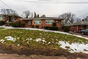 1054-1056 Saxon Ave, Akron, OH 44314 - Photo 1