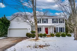 136 Taylor Rd, Barberton, OH 44203 - Photo 1