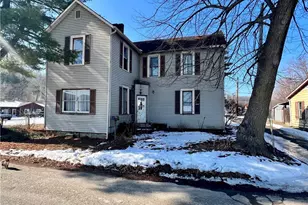 712 S 10th St, Cambridge, OH 43725 - Photo 1