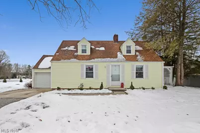 5019 Union Avenue NE, Homeworth, OH 44634 - Photo 1