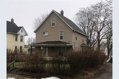822 Highland Road NE, Canton, OH 44704 - Photo 1