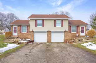 3568 Boettler St NE, Canton, OH 44721 - Photo 1