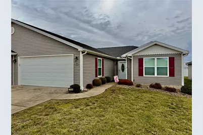 708 Oak Tree Lane, Belpre, OH 45714 - Photo 1