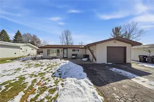 9185 Milford Dr, Northfield, OH 44067 - Photo 1