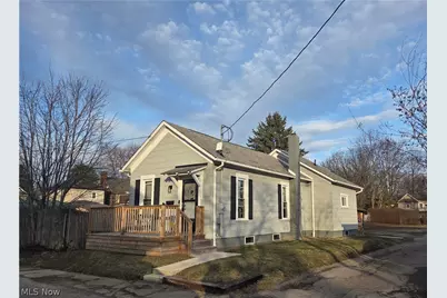 119 S Wallace Street, Uhrichsville, OH 44683 - Photo 1