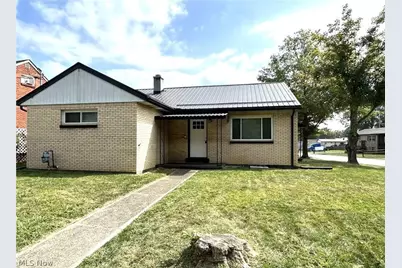 424 Lee Road, Follansbee, WV 26037 - Photo 1