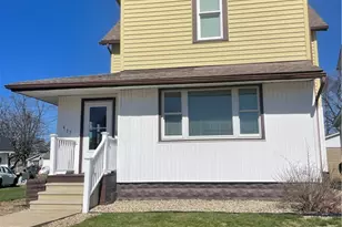 917 Herbig Ave, Coshocton, OH 43812 - Photo 1