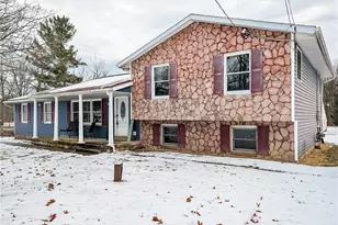 3713 Easton Rd, Norton, OH 44203 - Photo 1