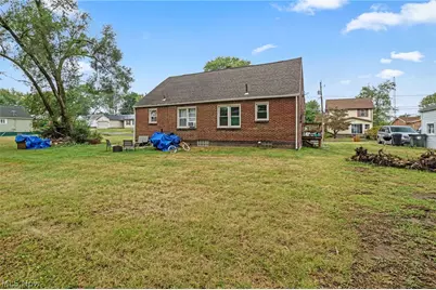 442 Fenton Avenue NE, Canton, OH 44704 - Photo 14