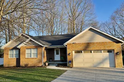 8524 Manchester Avenue NW, Canal Fulton, OH 44614 - Photo 1