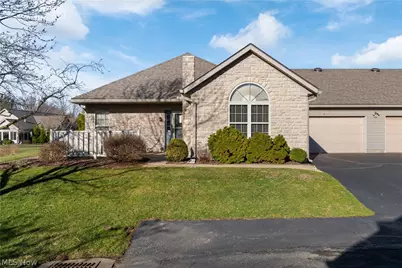 4124 Tannybrooke Lane NW #16-D, Canton, OH 44718 - Photo 1