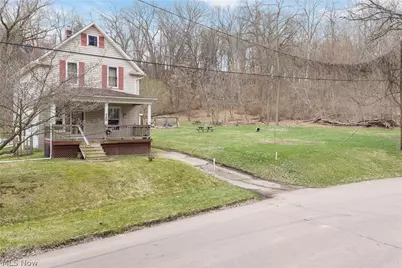 462 Hickory Street, Akron, OH 44303 - Photo 1