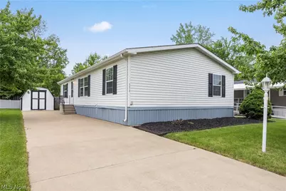 354 Pin Oak Circle, Elyria, OH 44035 - Photo 1