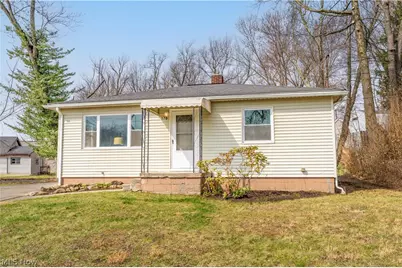 170 S Thomas Road, Tallmadge, OH 44278 - Photo 1