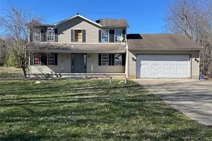 1981 Rolling Meadows Ln, Akron, OH 44312 - Photo 1