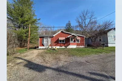 54990 Maple Avenue, Bridgeport, OH 43912 - Photo 1