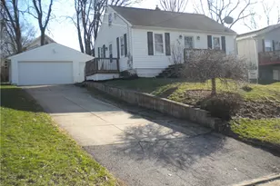 332 Lincoln Ave, Barberton, OH 44203 - Photo 1