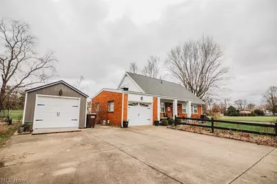 1102 4th Street, Belpre, OH 45714 - Photo 1