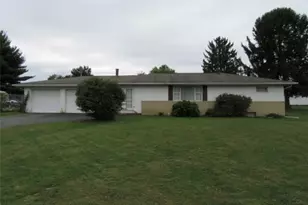 271 W 3rd, Frazeysburg, OH 43822 - Photo 1