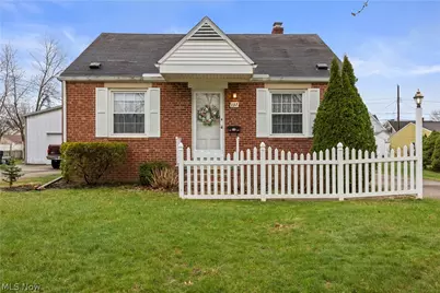 137 Lafayette Street, Elyria, OH 44035 - Photo 1