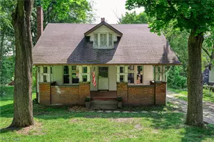 557 Weber Ave, Akron, OH 44303 - Photo 1