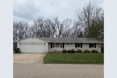 953 Carnation Street NE, Massillon, OH 44646 - Photo 1