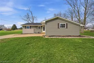 6101 Skylark St SW, Canton, OH 44706 - Photo 1