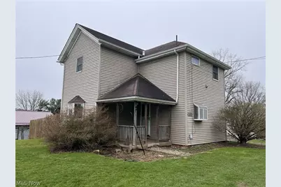 46215 Wyoming Avenue, Liverpool, OH 43920 - Photo 1