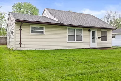 547 Willow Park Road, Elyria, OH 44035 - Photo 1
