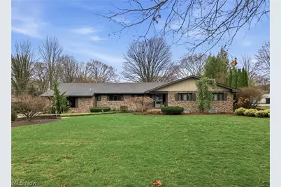 1364 Saint Albans Drive, Youngstown, OH 44511 - Photo 1