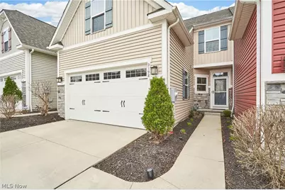 3198 Old Mill Drive, Cuyahoga Falls, OH 44223 - Photo 1