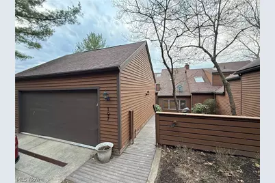 197 Clubside Drive NW, New Philadelphia, OH 44663 - Photo 1