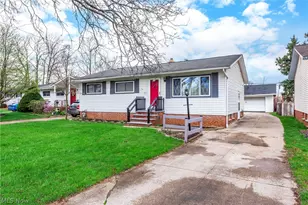 902 Colonel Dr, Loveland, OH 44109 - Photo 1