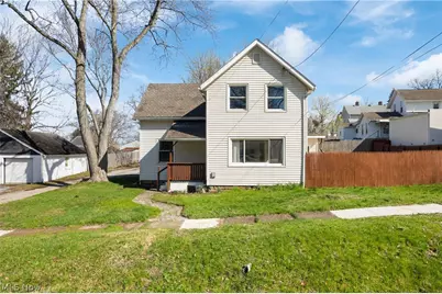 425 Myrtle Avenue, Cuyahoga Falls, OH 44221 - Photo 1