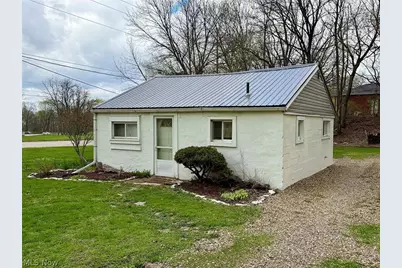 1610 Connecticut Avenue SE, Massillon, OH 44646 - Photo 1