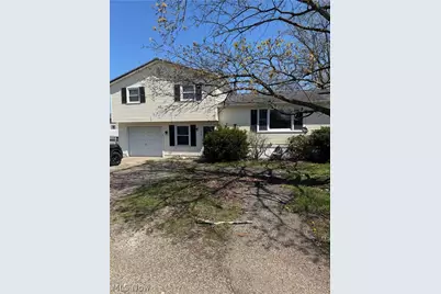 214 Stewart Avenue NW, Massillon, OH 44646 - Photo 1