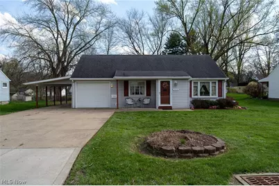 404 Heatherwood Street SW, North Canton, OH 44720 - Photo 1