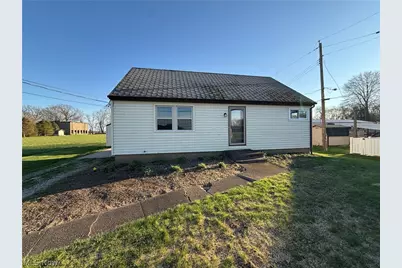 2024 Delaware Drive SE, New Philadelphia, OH 44663 - Photo 1