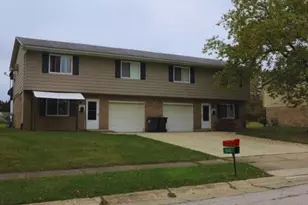 4706-4710 Maple Spur Dr, Stow, OH 44224 - Photo 1