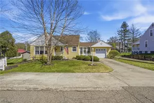 2712 Edison Ave, Zanesville, OH 43701 - Photo 1
