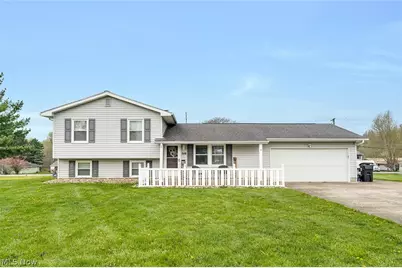 506 Garden Valley Court, Youngstown, OH 44512 - Photo 1