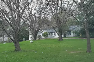 2252 N Medina Line Rd, Akron, OH 44333 - Photo 1