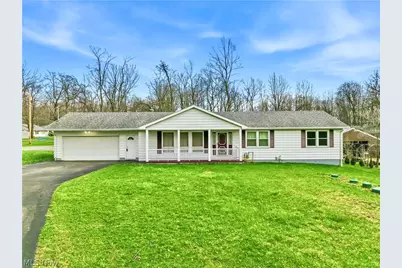 7156 Chestnut Ridge Road, Hubbard, OH 44425 - Photo 1