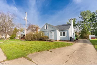 263 Everhard Road SW, North Canton, OH 44709 - Photo 1