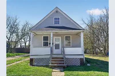 813 W 17th Street, Lorain, OH 44052 - Photo 1