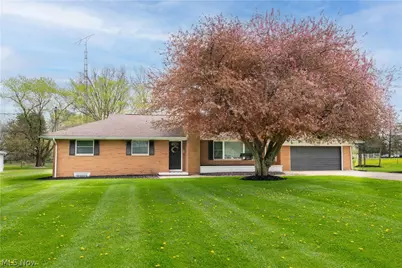 300 Homeworth Road, Alliance, OH 44601 - Photo 1