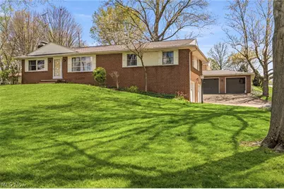 2430 Easton Street NE, Canton, OH 44721 - Photo 1