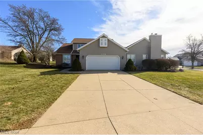 1358 S Azalea Boulevard, Barberton, OH 44203 - Photo 1
