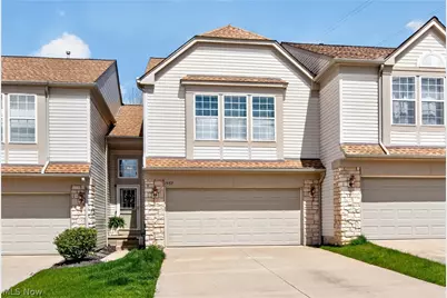 1557 N Yorkshire Drive, Grandview Heights, OH 44147 - Photo 1